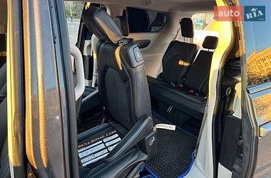 Минивэн Chrysler Pacifica 2021 в Харькове
