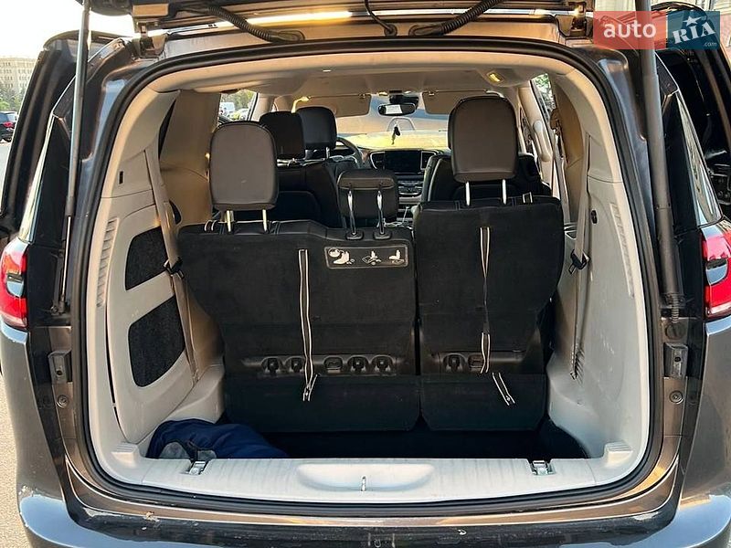 Минивэн Chrysler Pacifica 2021 в Харькове