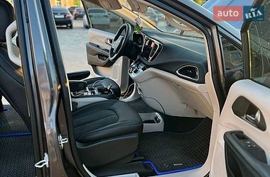 Мінівен Chrysler Pacifica 2021 в Харкові