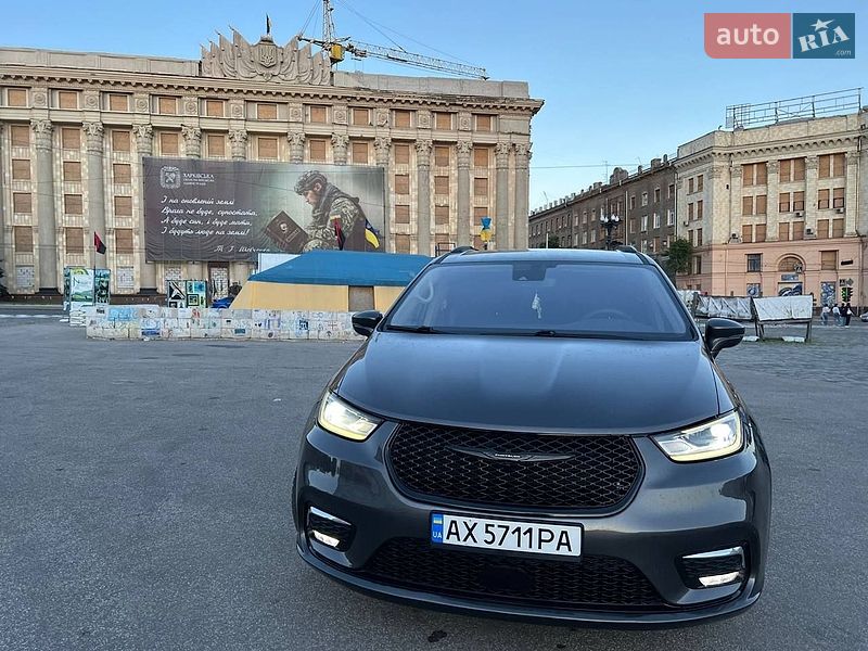 Минивэн Chrysler Pacifica 2021 в Харькове