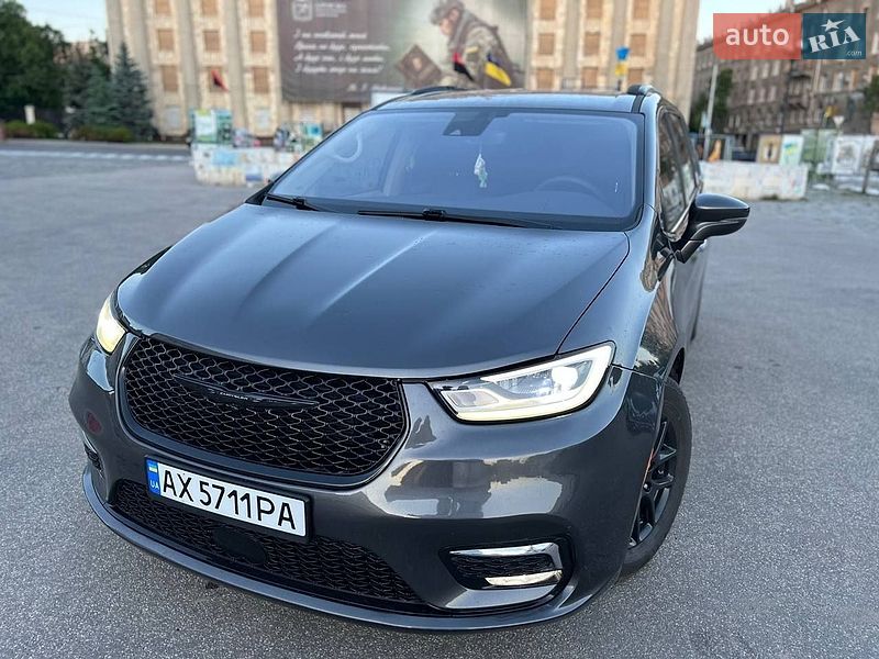 Минивэн Chrysler Pacifica 2021 в Харькове