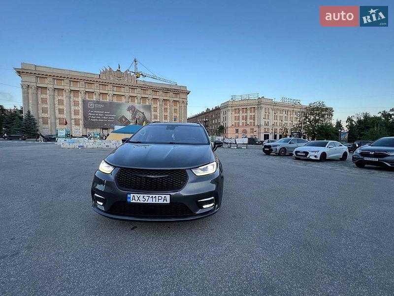 Минивэн Chrysler Pacifica 2021 в Харькове