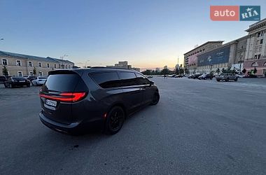 Минивэн Chrysler Pacifica 2021 в Харькове