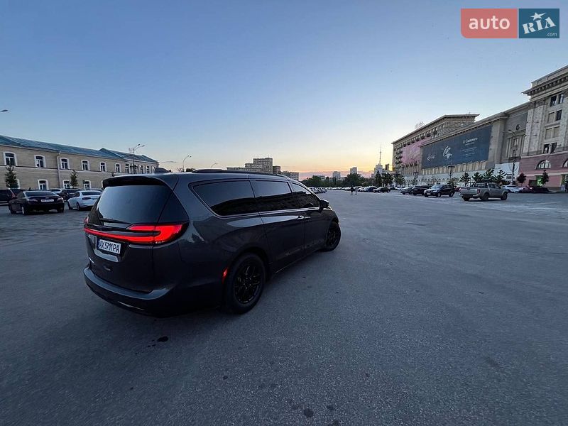 Минивэн Chrysler Pacifica 2021 в Харькове