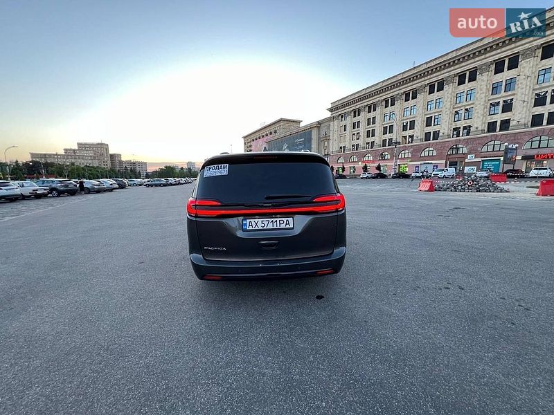 Мінівен Chrysler Pacifica 2021 в Харкові