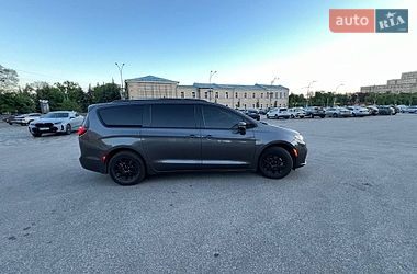 Минивэн Chrysler Pacifica 2021 в Харькове