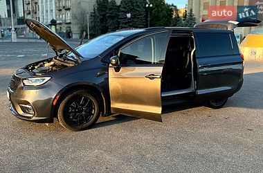 Минивэн Chrysler Pacifica 2021 в Харькове