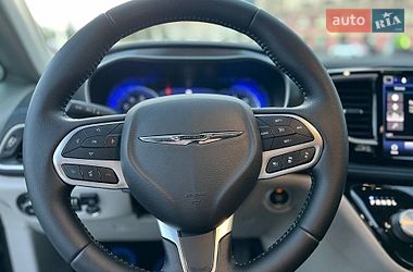 Минивэн Chrysler Pacifica 2021 в Харькове