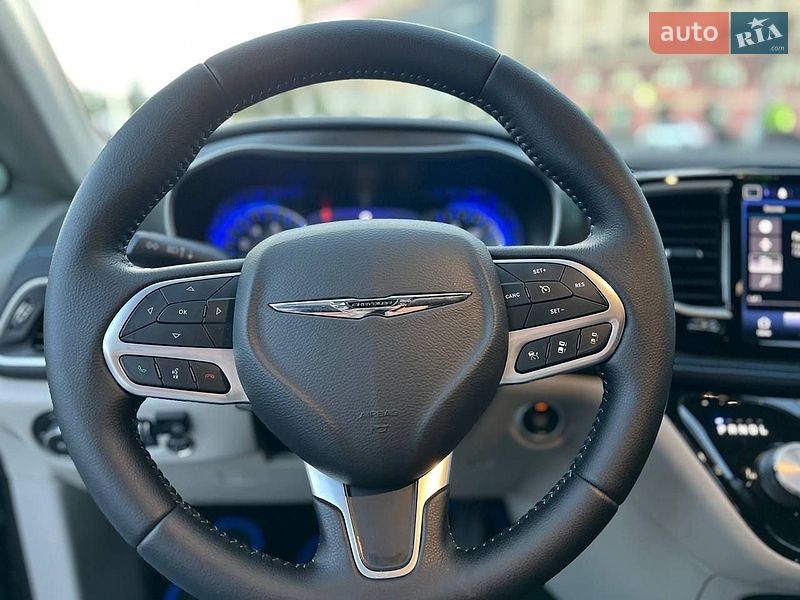 Минивэн Chrysler Pacifica 2021 в Харькове