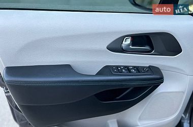 Минивэн Chrysler Pacifica 2021 в Харькове