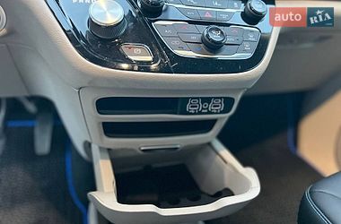 Минивэн Chrysler Pacifica 2021 в Харькове