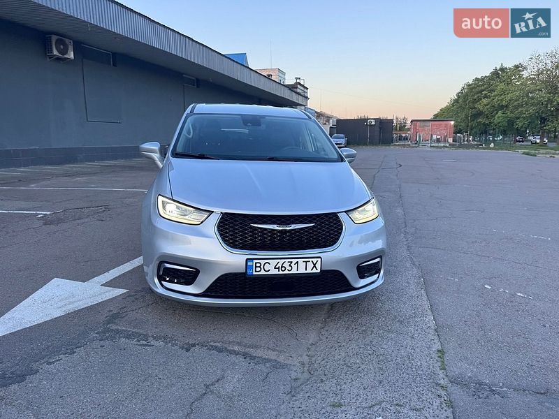Мінівен Chrysler Pacifica 2022 в Львові