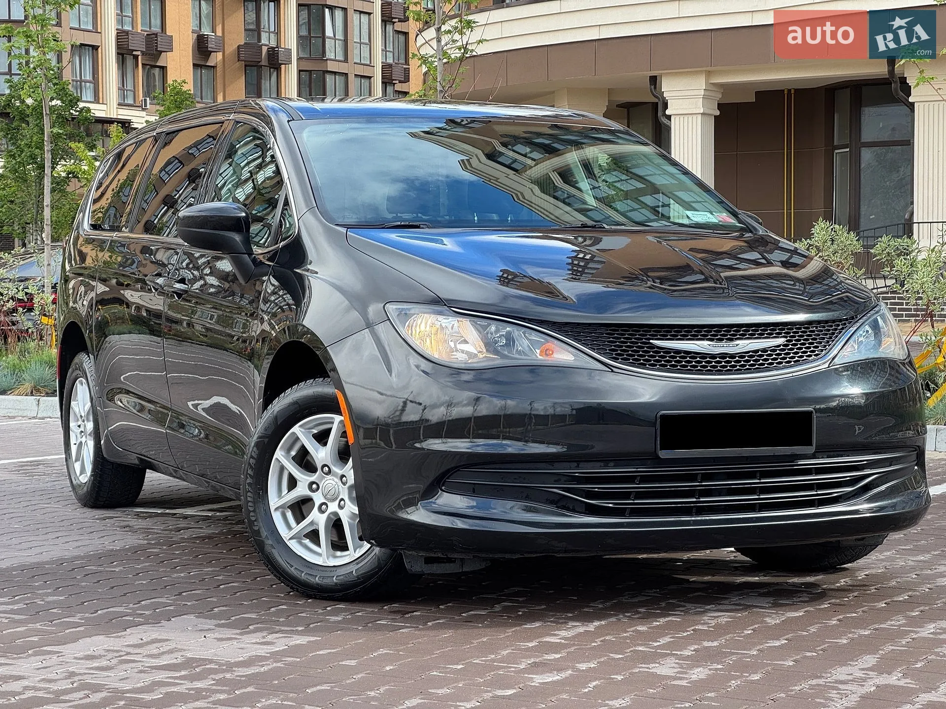 2016 Chrysler Pacifica - мініатюра 2