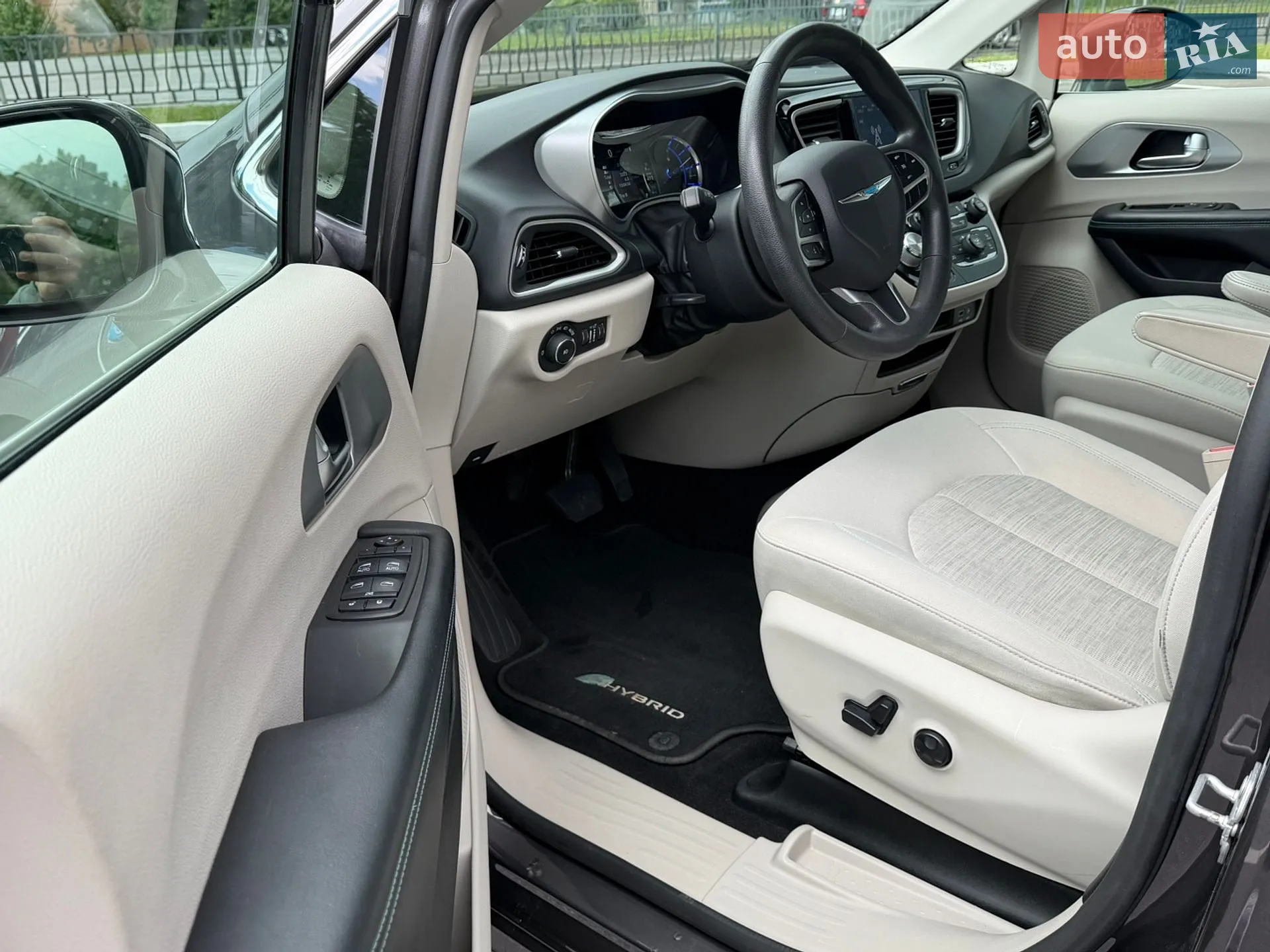 2017 Chrysler Pacifica - мініатюра 14