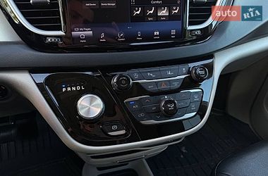 Мінівен Chrysler Pacifica 2021 в Києві