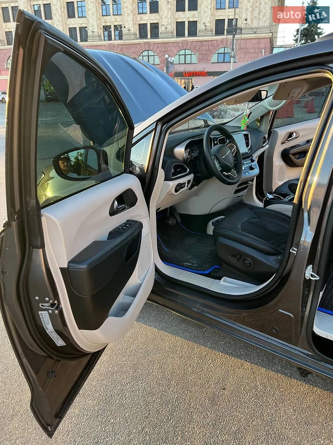 2021 Chrysler Pacifica - мініатюра 17