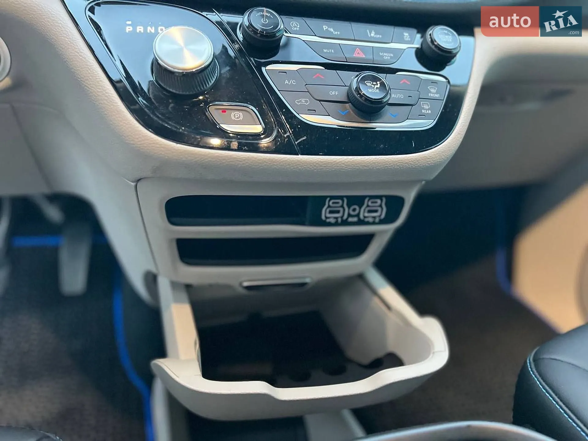 2021 Chrysler Pacifica - мініатюра 25
