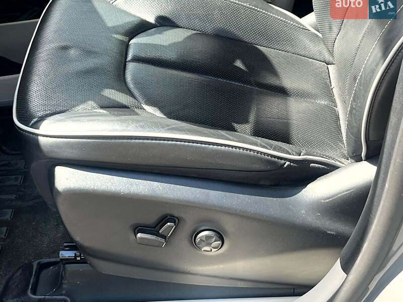 Минивэн Chrysler Pacifica 2021 в Киеве