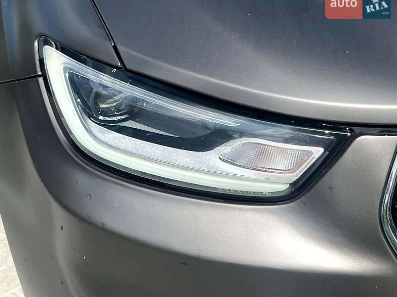Минивэн Chrysler Pacifica 2021 в Киеве