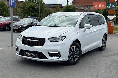 Минивэн Chrysler Pacifica 2022 в Львове
