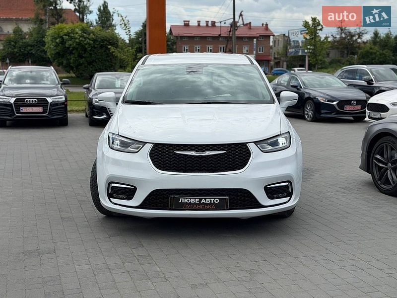 Минивэн Chrysler Pacifica 2022 в Львове