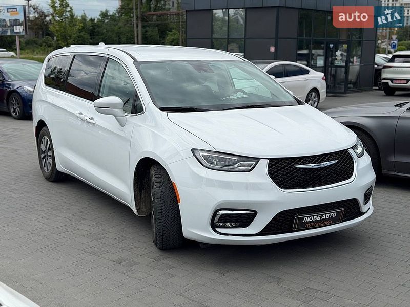 Минивэн Chrysler Pacifica 2022 в Львове
