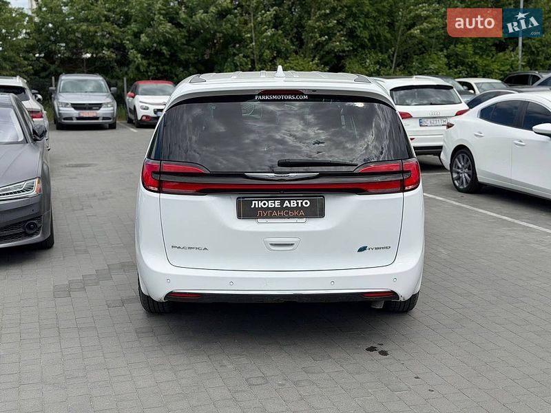 Минивэн Chrysler Pacifica 2022 в Львове