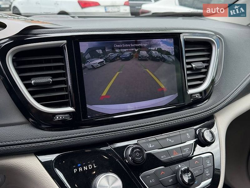 Минивэн Chrysler Pacifica 2022 в Львове