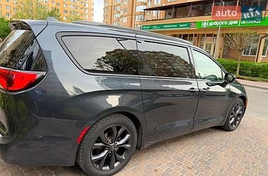 Мінівен Chrysler Pacifica 2019 в Києві фото 5 Мінівен Chrysler Pacifica 2019 в Києві