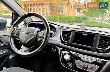 Мінівен Chrysler Pacifica 2019 в Києві фото 8 Мінівен Chrysler Pacifica 2019 в Києві