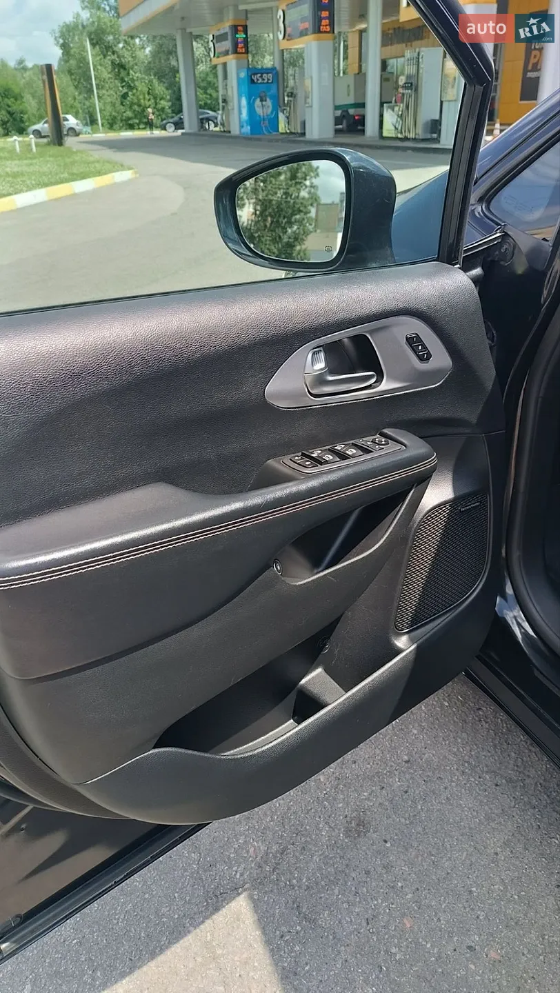 2019 Chrysler Pacifica - мініатюра 17