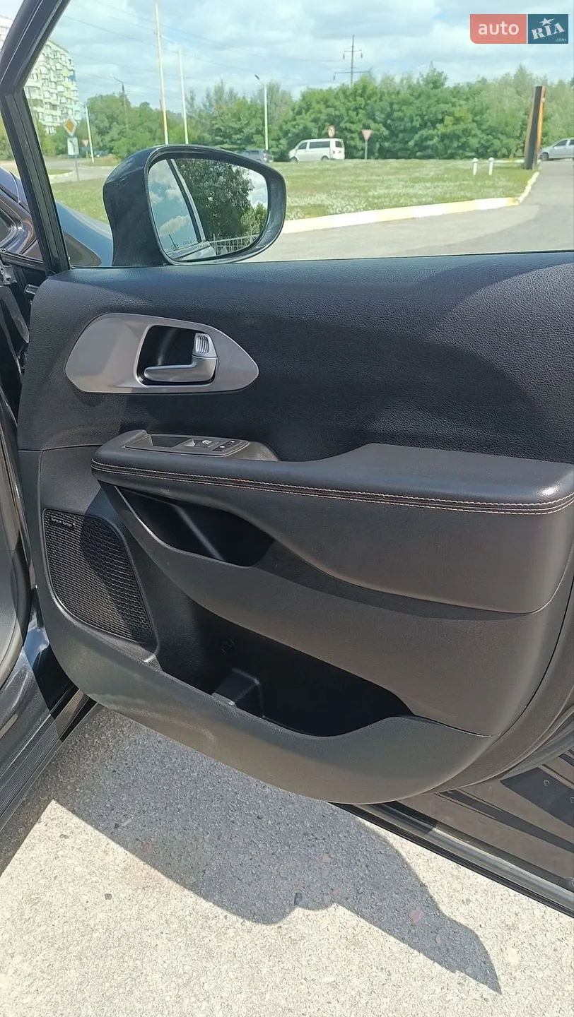 2019 Chrysler Pacifica - мініатюра 30