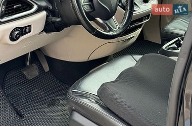 Универсал Chrysler Pacifica 2019 в Ровно
