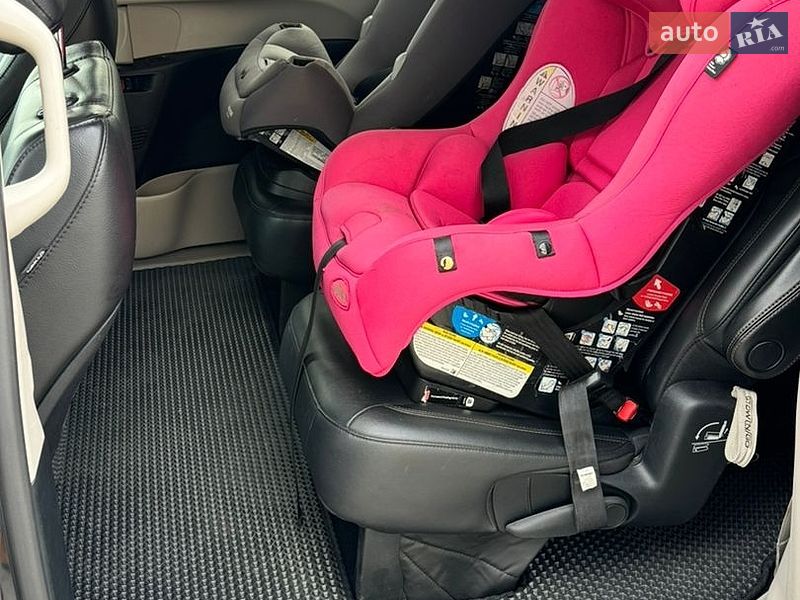Универсал Chrysler Pacifica 2019 в Ровно