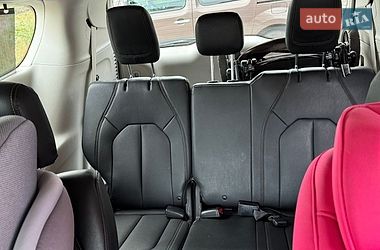 Универсал Chrysler Pacifica 2019 в Ровно