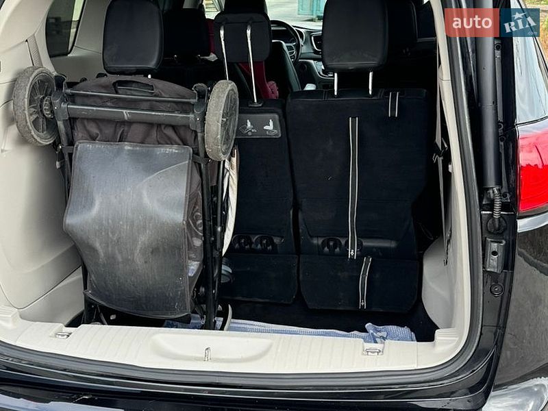 Универсал Chrysler Pacifica 2019 в Ровно