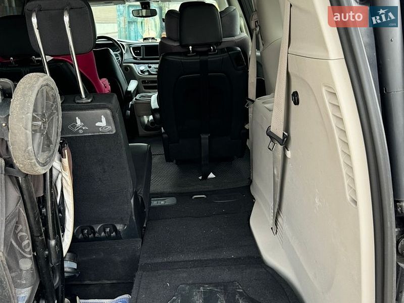 Универсал Chrysler Pacifica 2019 в Ровно