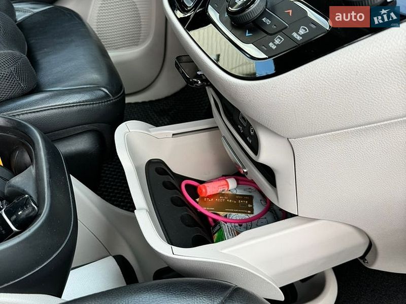Универсал Chrysler Pacifica 2019 в Ровно