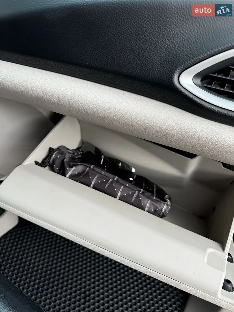 2019 Chrysler Pacifica - мініатюра 35