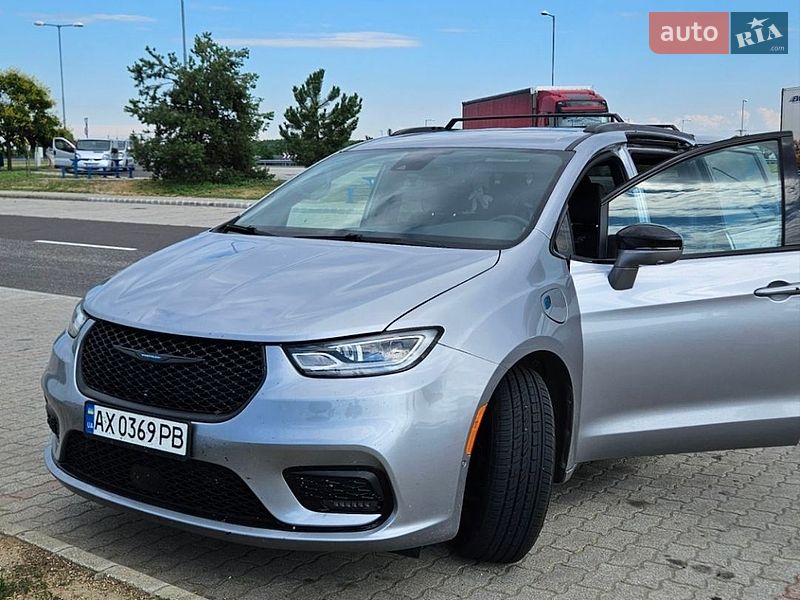Мінівен Chrysler Pacifica 2021 в Харкові