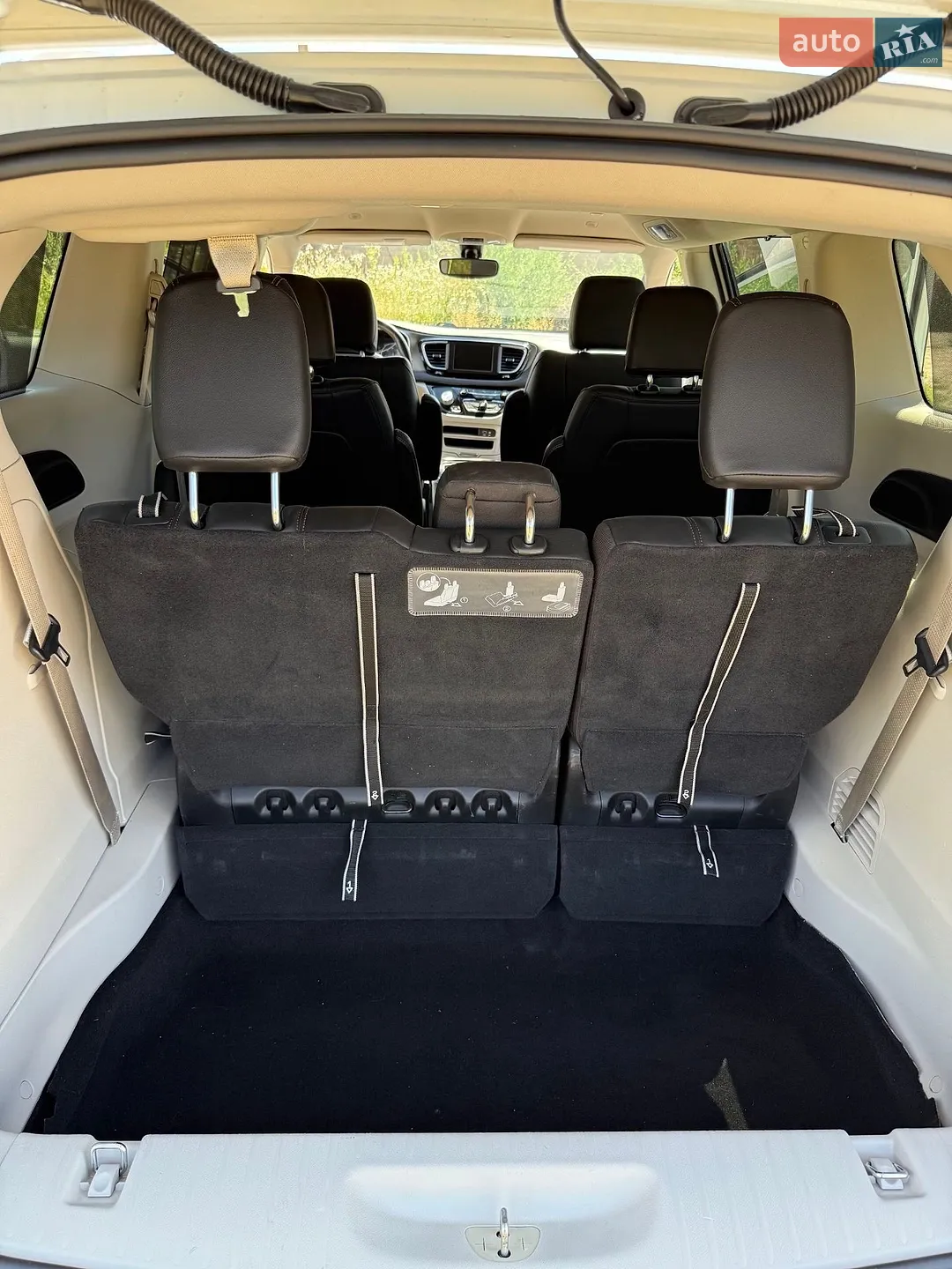 2019 Chrysler Pacifica - мініатюра 12