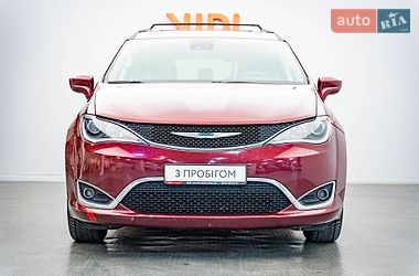 Мінівен Chrysler Pacifica 2018 в Києві