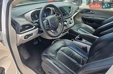 Мінівен Chrysler Pacifica 2022 в Львові