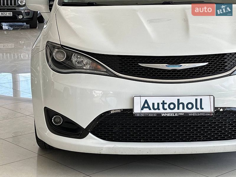 Мінівен Chrysler Pacifica 2017 в Одесі фото 4 Мінівен Chrysler Pacifica 2017 в Одесі