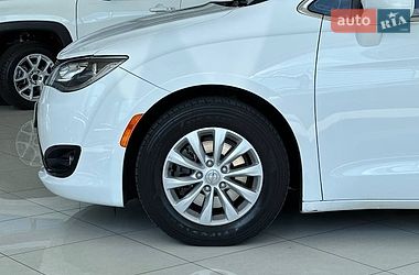 Мінівен Chrysler Pacifica 2017 в Одесі фото 10 Мінівен Chrysler Pacifica 2017 в Одесі