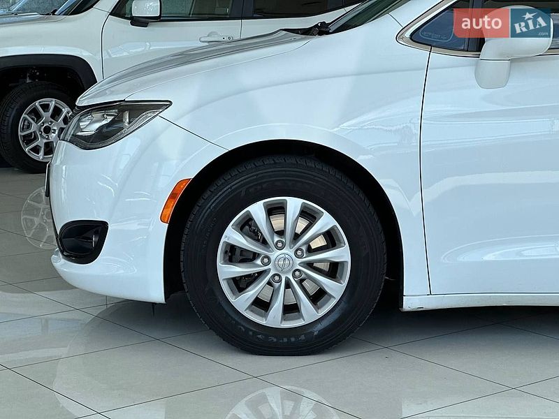 Мінівен Chrysler Pacifica 2017 в Одесі фото 10 Мінівен Chrysler Pacifica 2017 в Одесі