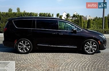 Минивэн Chrysler Pacifica 2016 в Днепре фото 7 Минивэн Chrysler Pacifica 2016 в Днепре