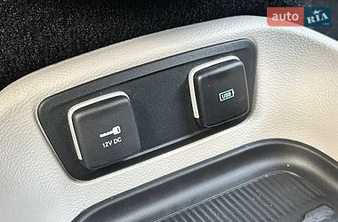 Мінівен Chrysler Pacifica 2017 в Києві