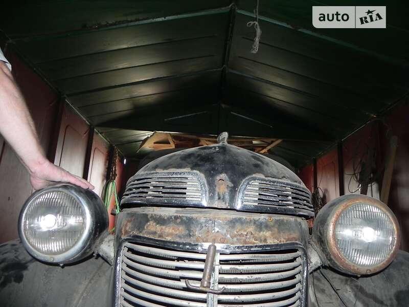 Седан Chrysler Royal 1937 в Одессе
