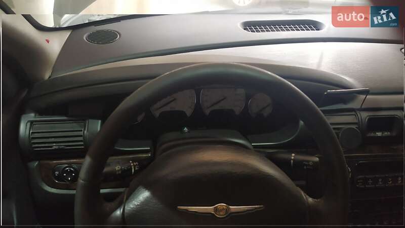 Седан Chrysler Sebring 2006 в Києві